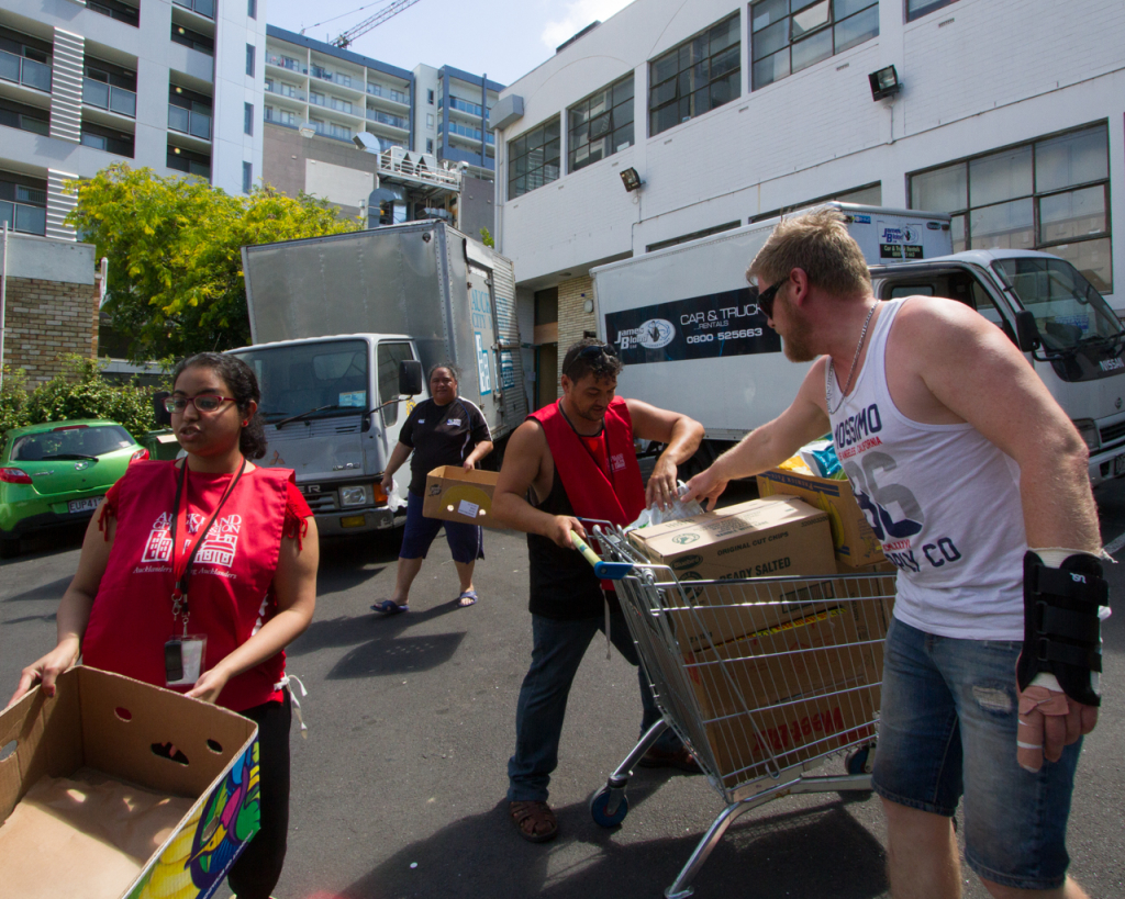 Volunteers at Auckland City Mission - Corey Blackburn Photographer